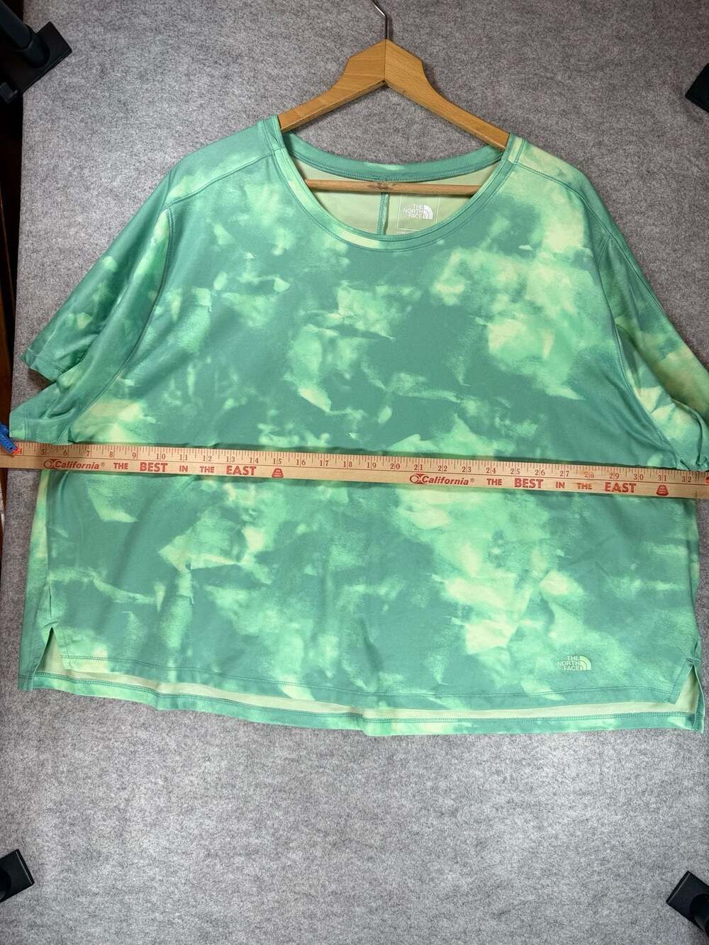 The North Face Women's Tie-Dye Athletic T-Shirt Green‎ 3X - Picture 5 of 6